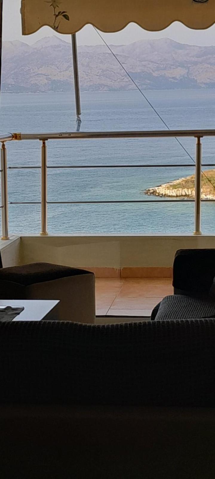 Cozy Sea Apartment Sarande Exterior photo